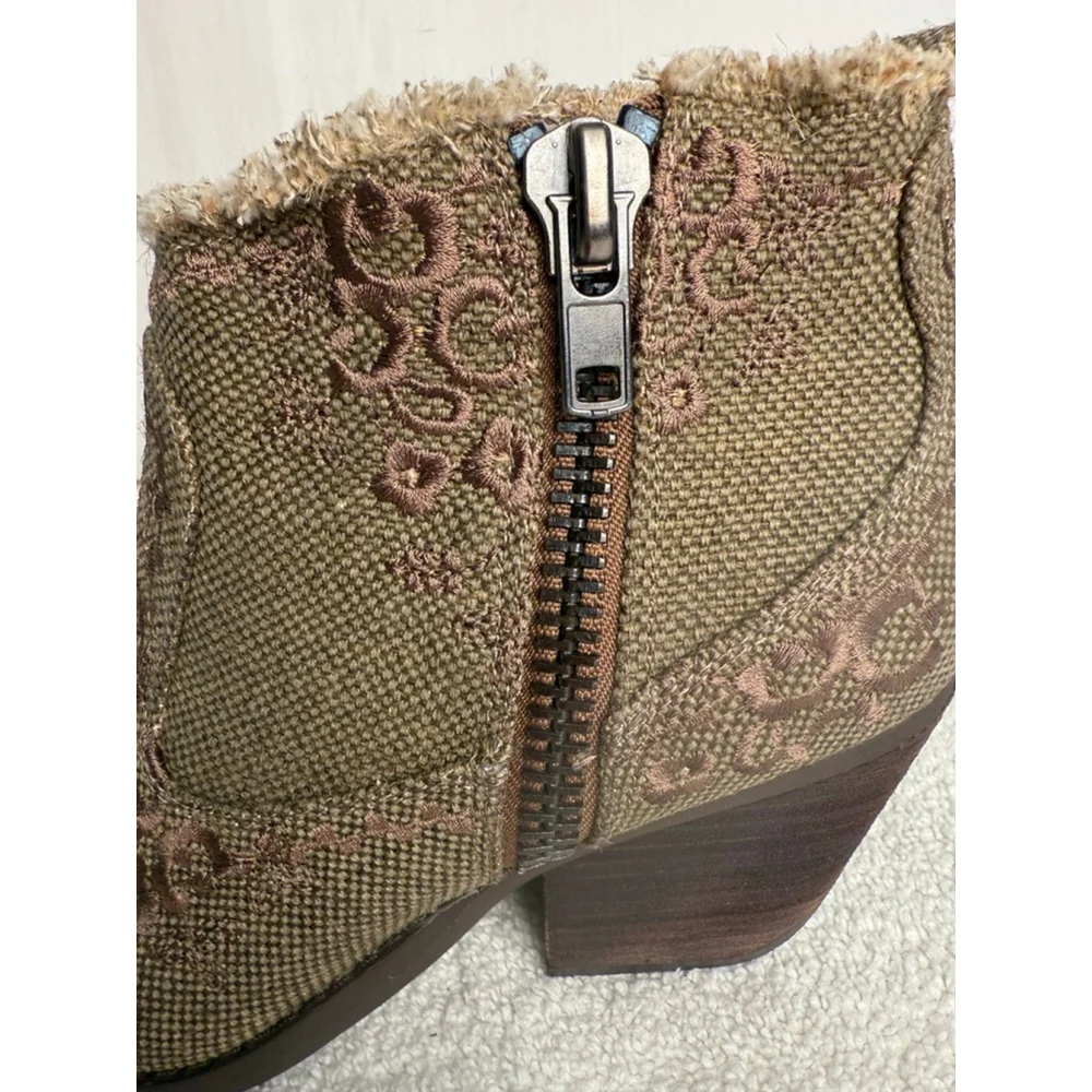 Women's Naughty Monkey Embroidered Ankle Boots Size 8.5 Brown on Brown